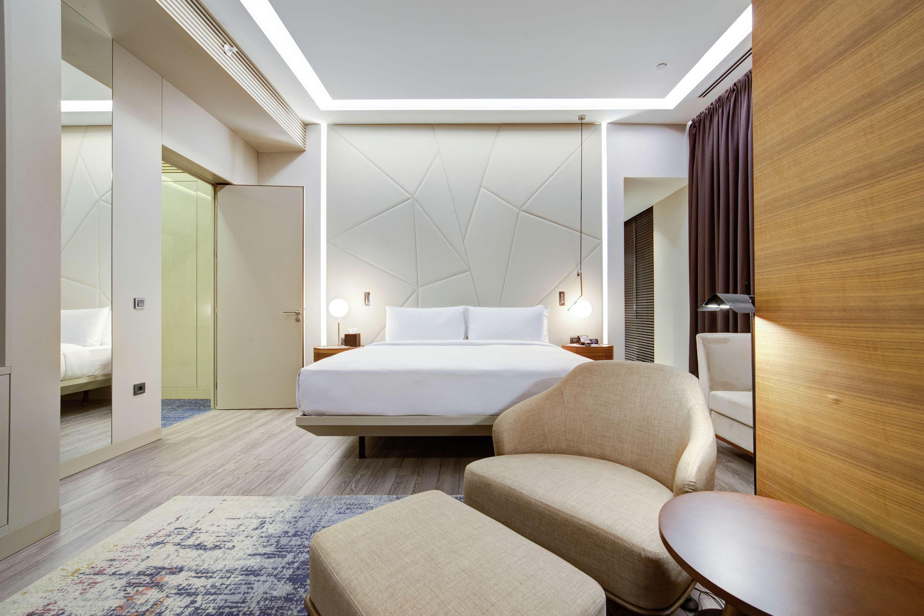 Doubletree By Hilton Adana Hotel Екстериор снимка