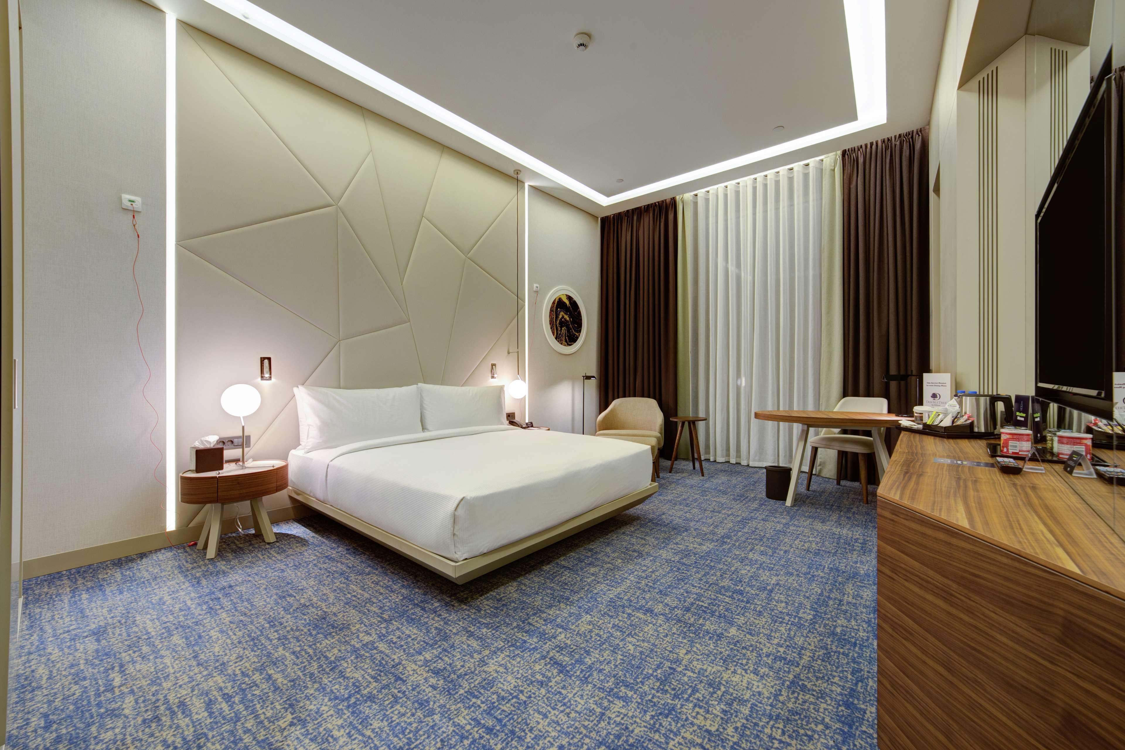 Doubletree By Hilton Adana Hotel Екстериор снимка