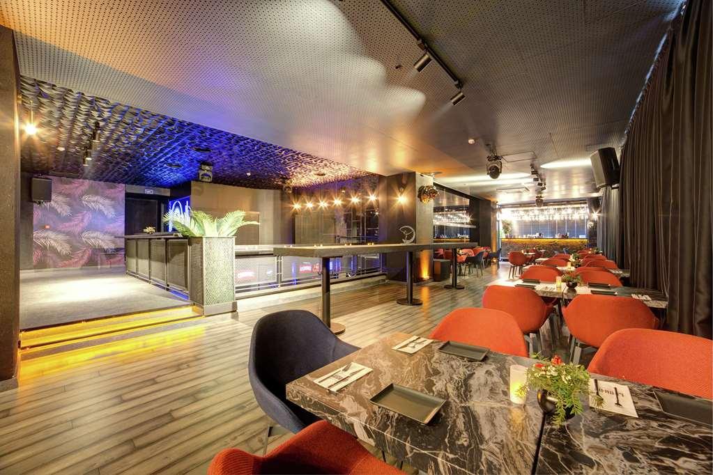 Doubletree By Hilton Adana Hotel Ресторант снимка
