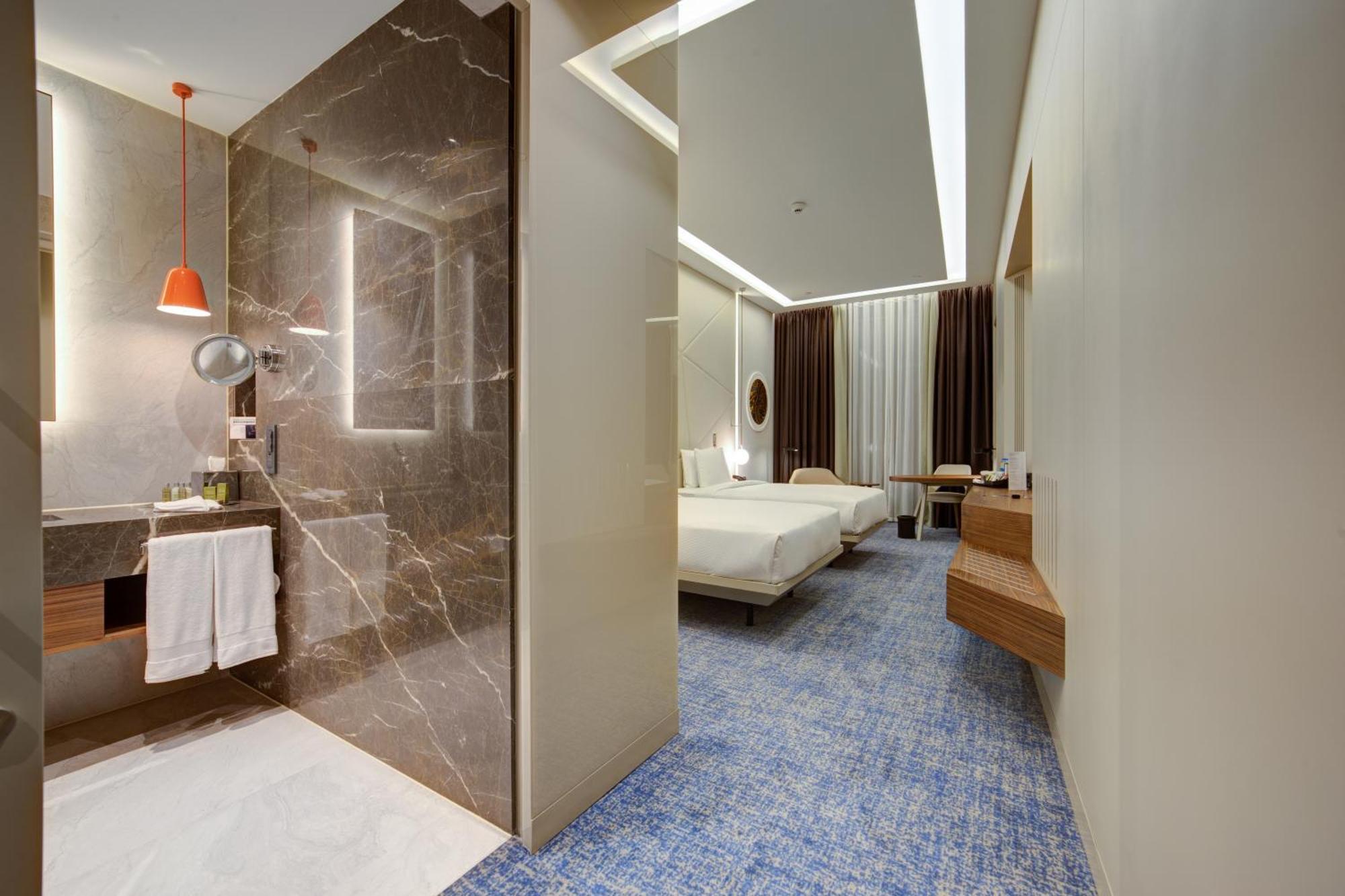 Doubletree By Hilton Adana Hotel Екстериор снимка