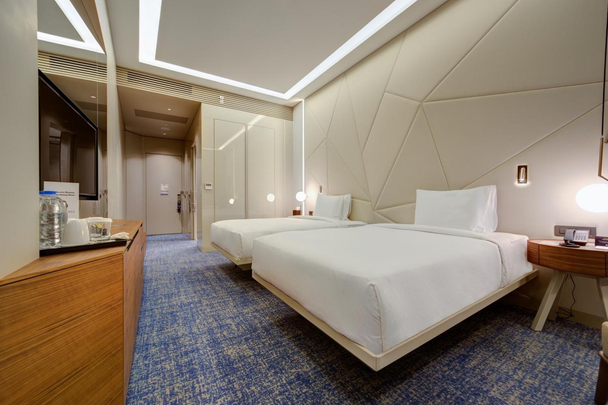 Doubletree By Hilton Adana Hotel Екстериор снимка
