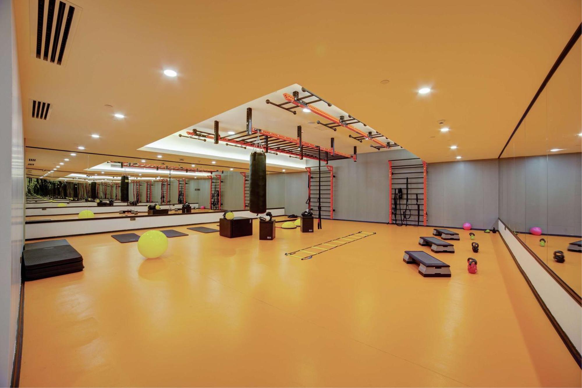 Doubletree By Hilton Adana Hotel Екстериор снимка
