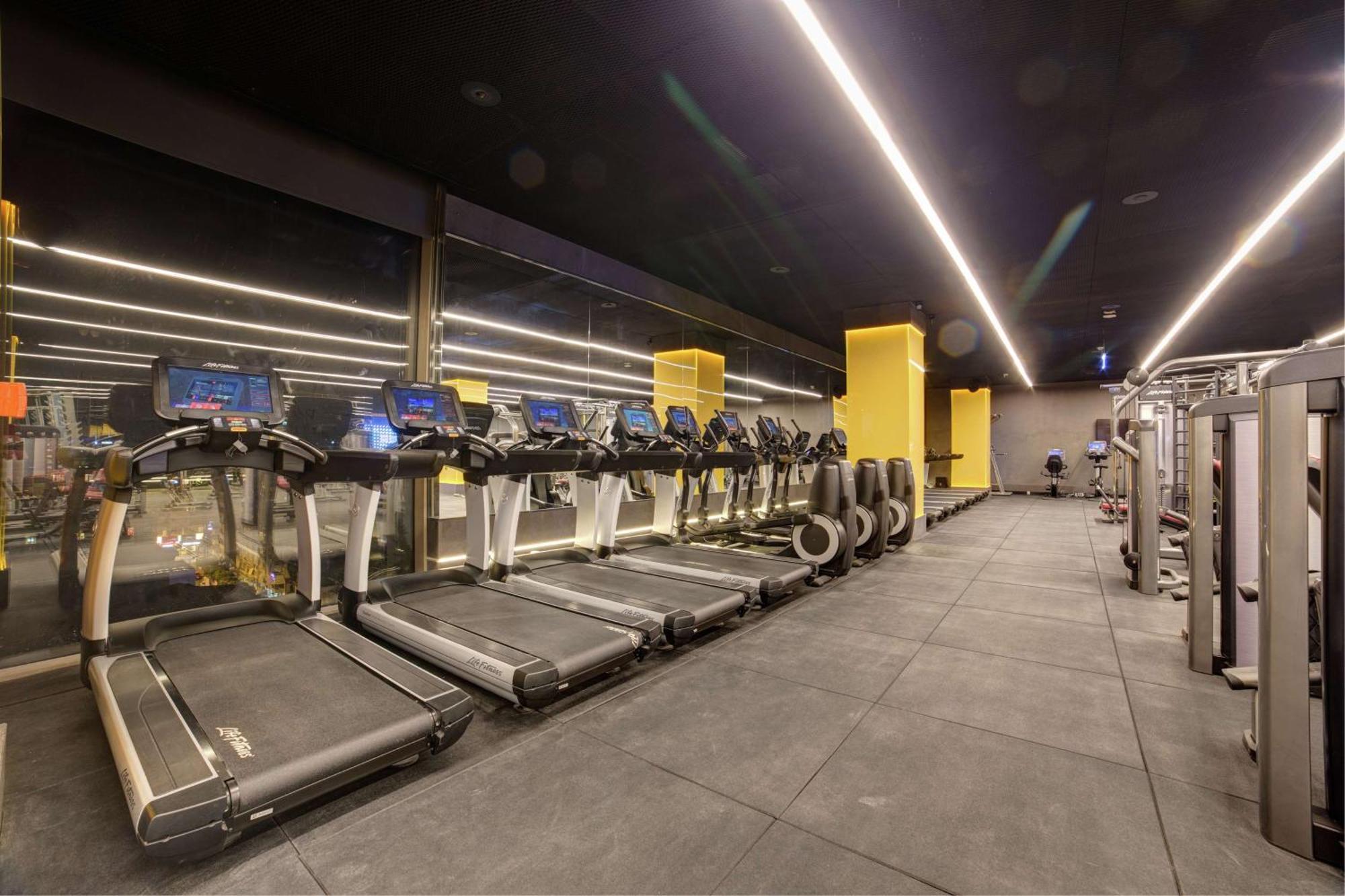 Doubletree By Hilton Adana Hotel Екстериор снимка