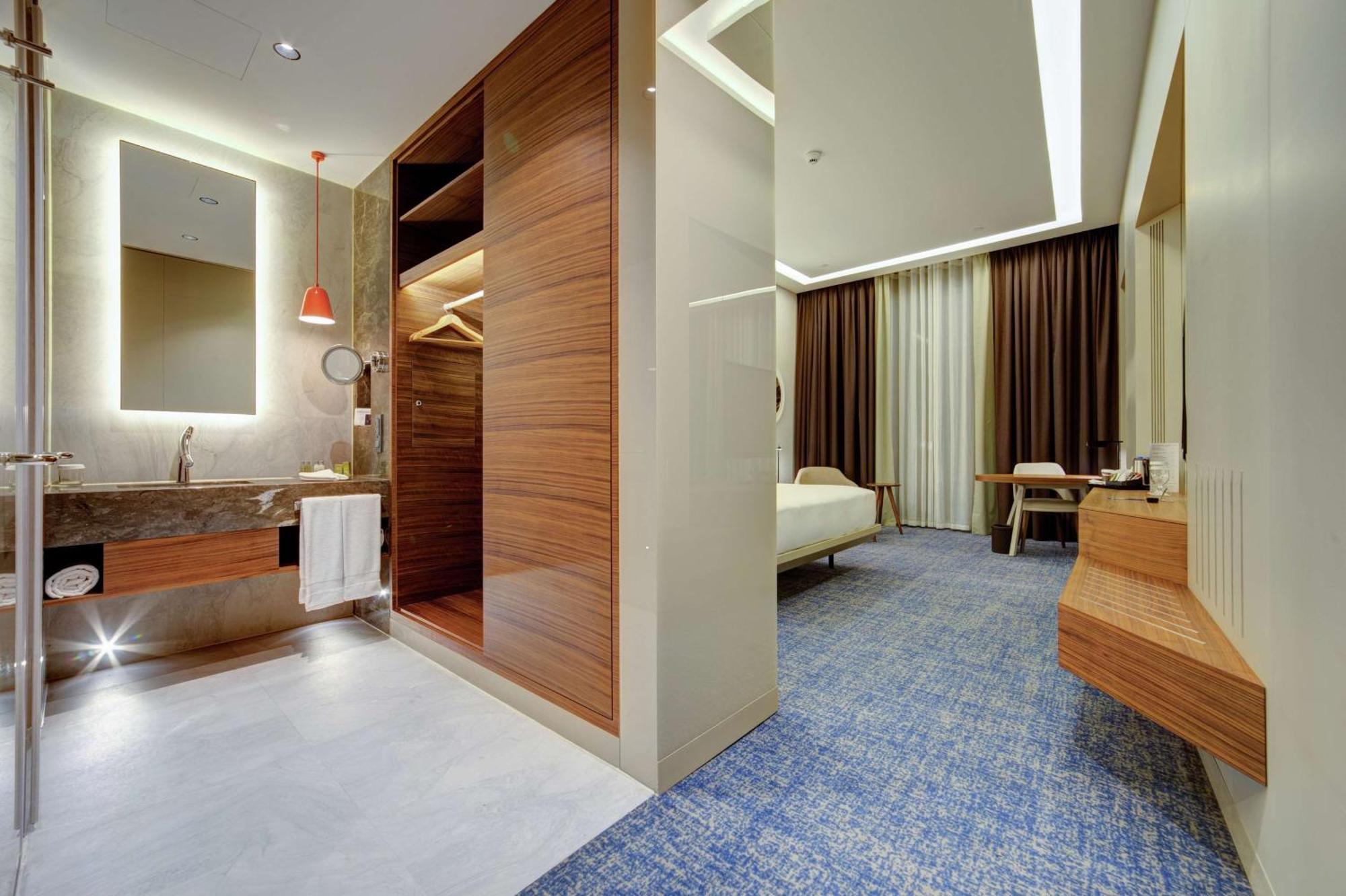 Doubletree By Hilton Adana Hotel Екстериор снимка