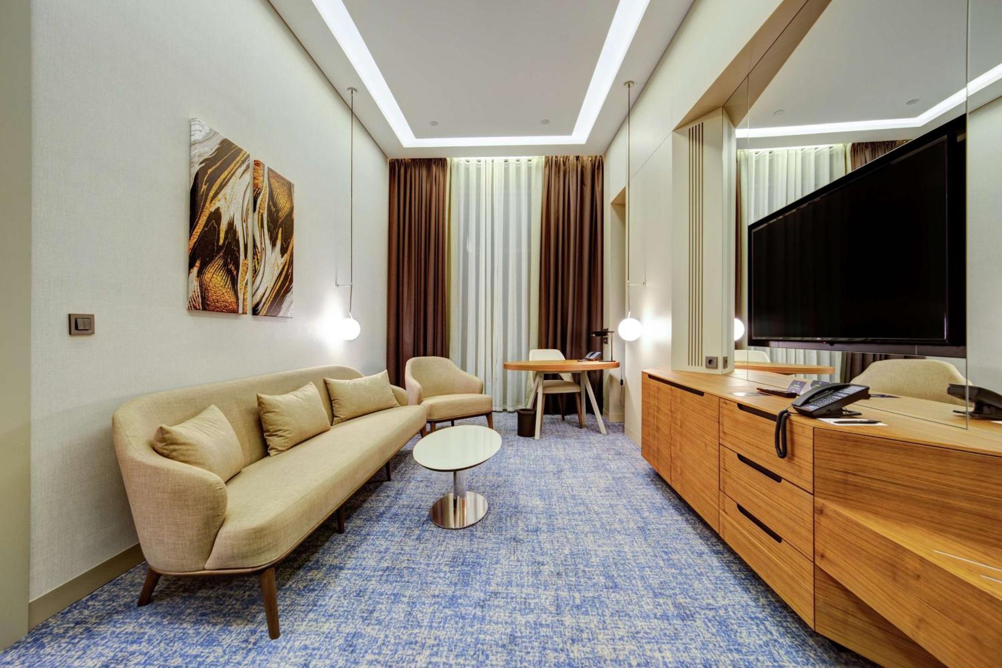 Doubletree By Hilton Adana Hotel Екстериор снимка