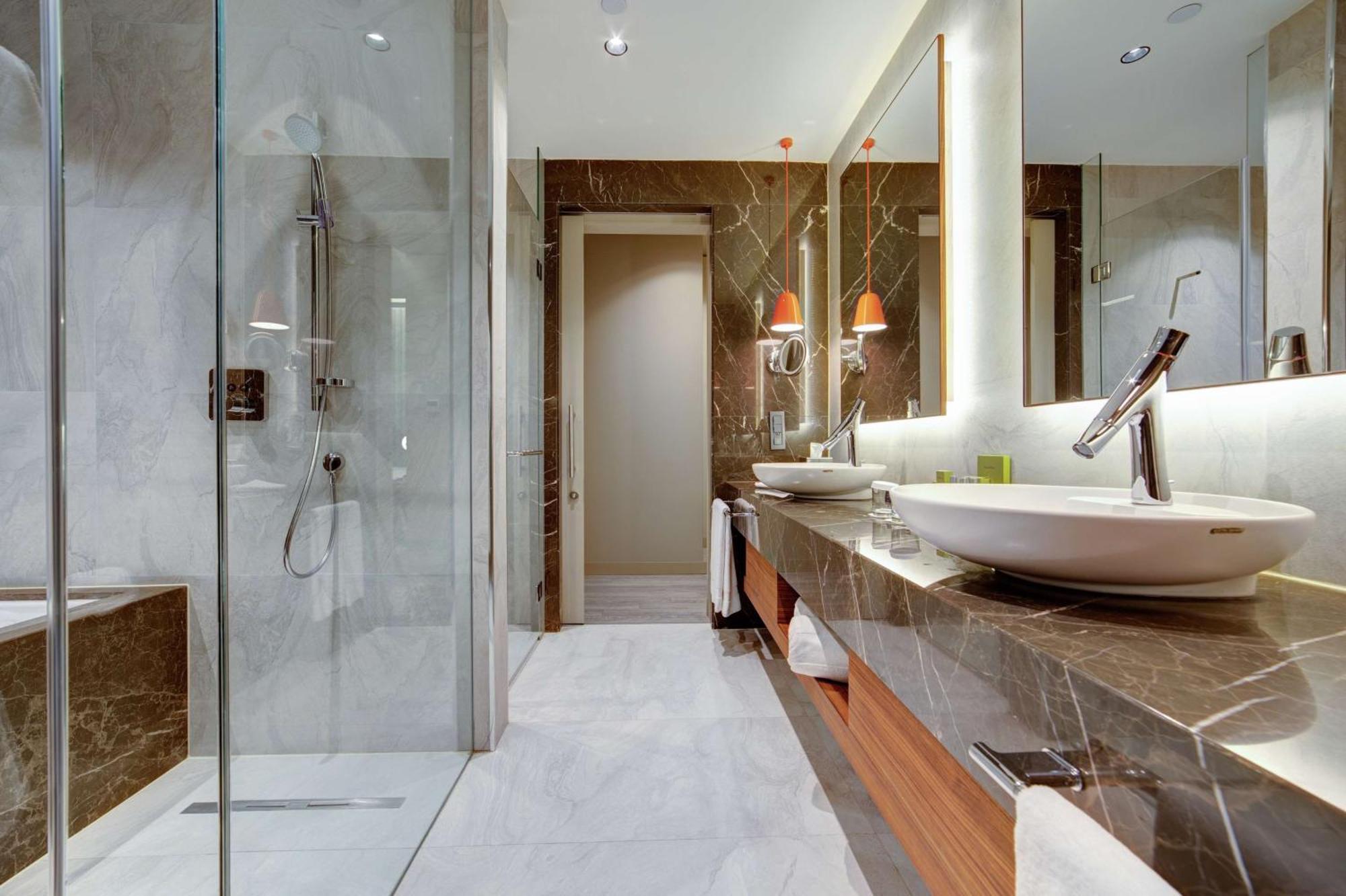 Doubletree By Hilton Adana Hotel Екстериор снимка
