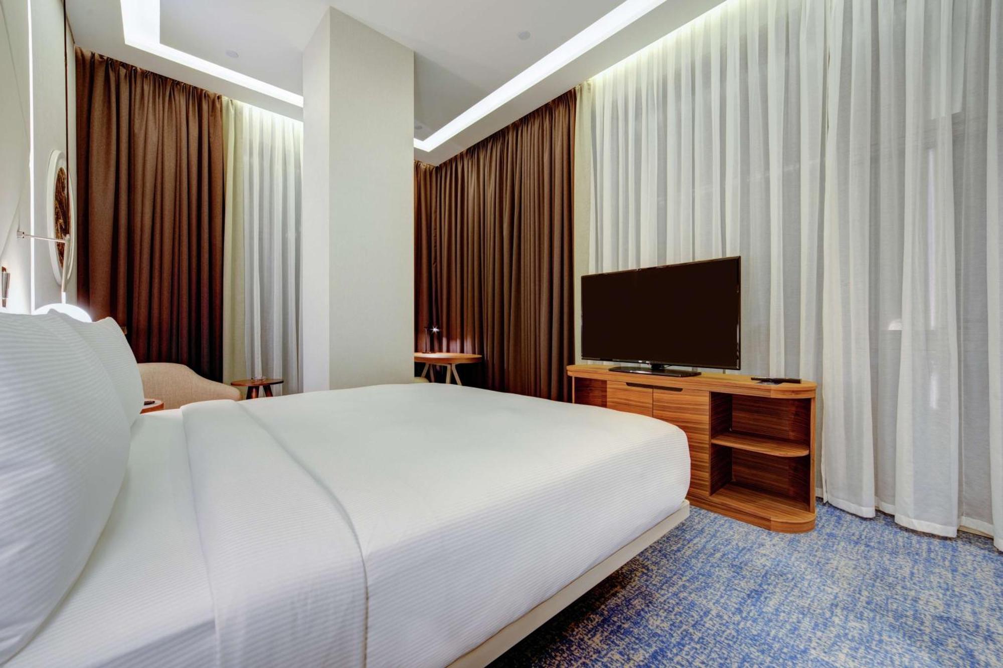 Doubletree By Hilton Adana Hotel Екстериор снимка