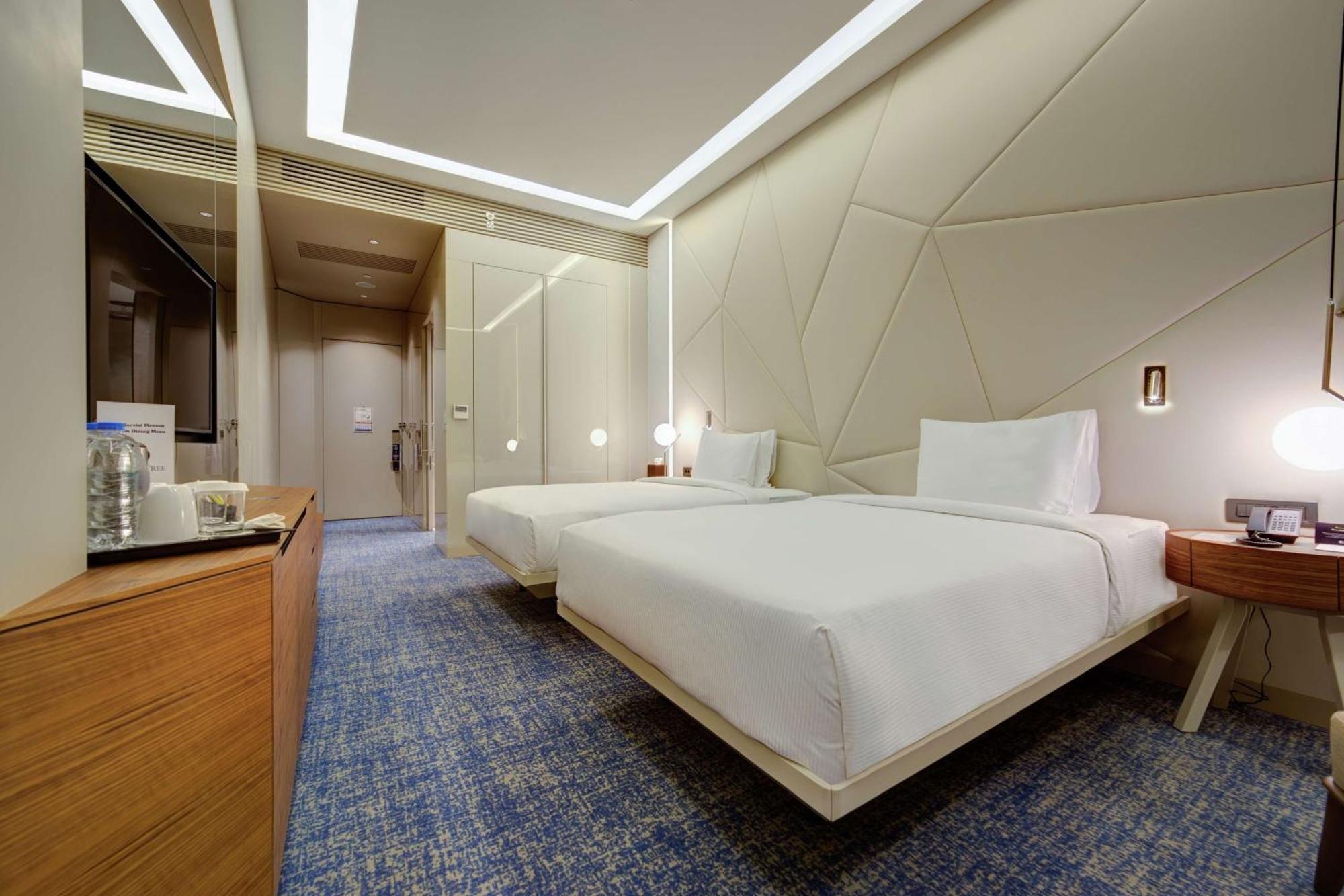 Doubletree By Hilton Adana Hotel Екстериор снимка
